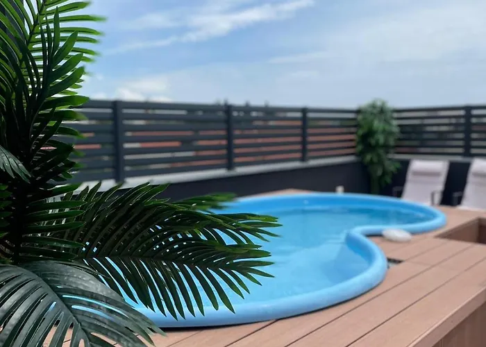 Rooftop Apartment Iadera